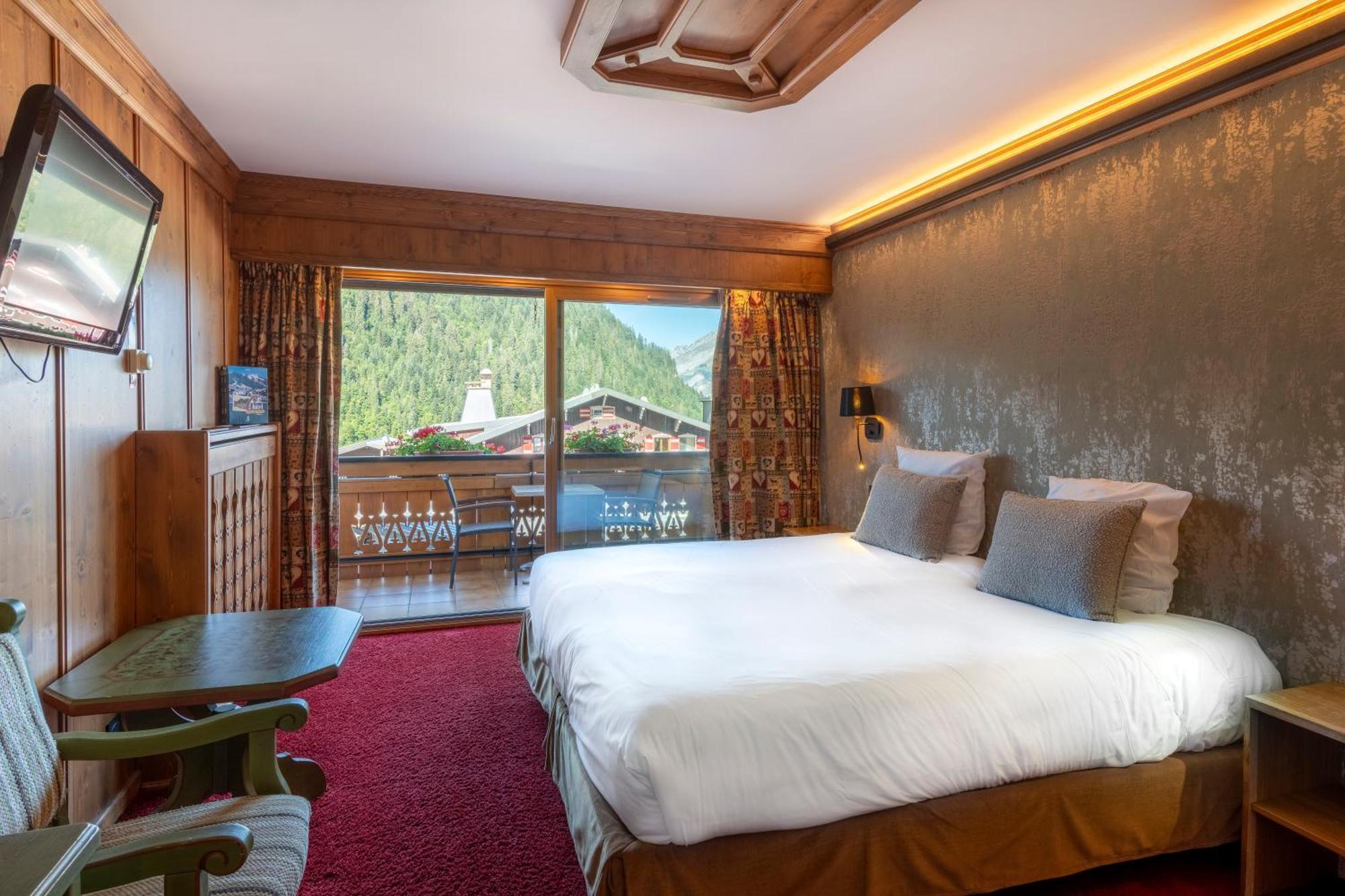 Hotel Macchi Restaurant & Spa Chatel Exterior photo